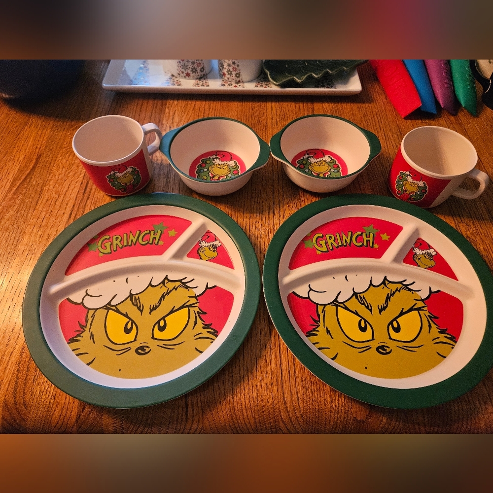 Kids Grinch Themed Dining Set